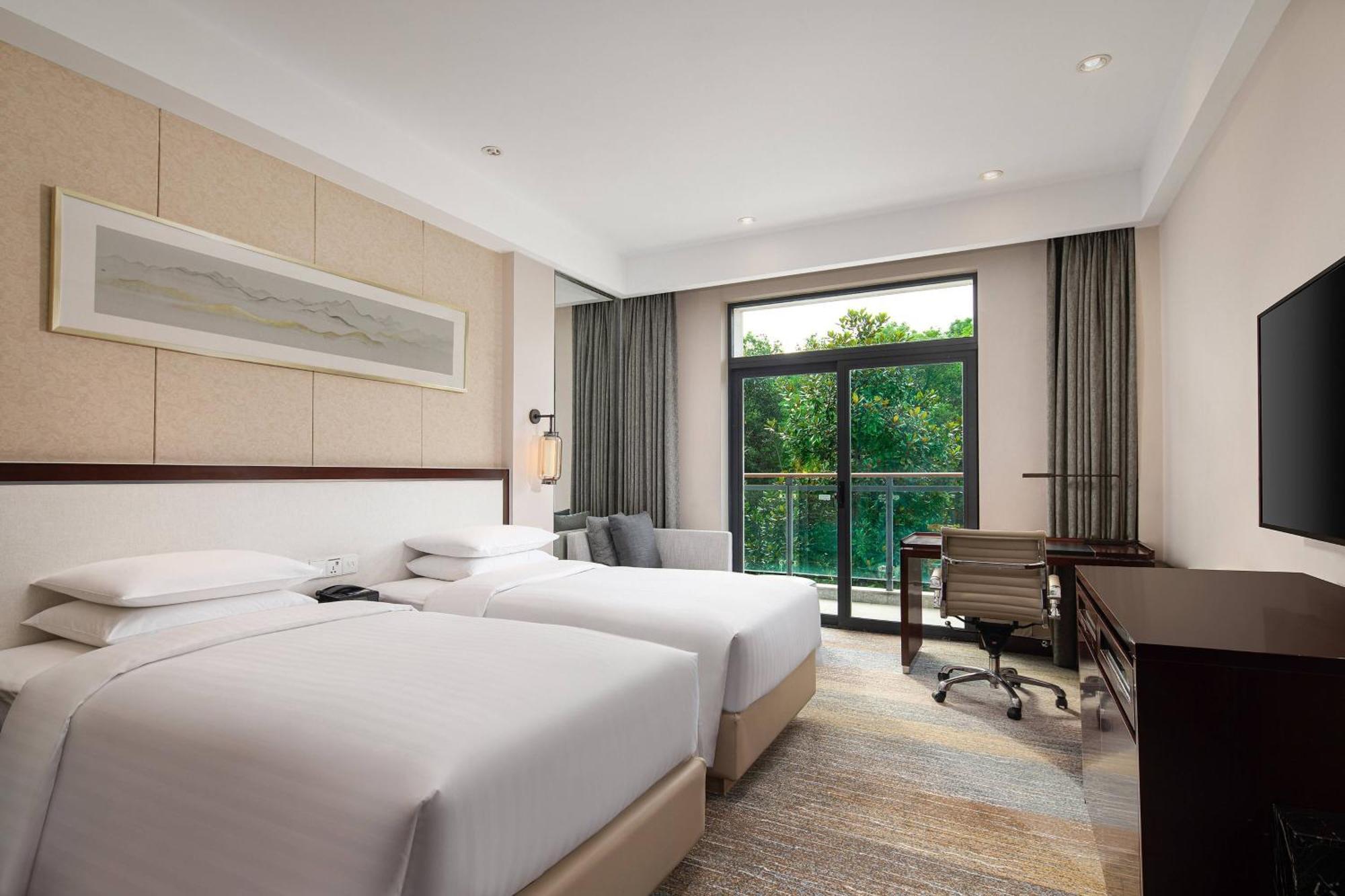 Courtyard By Marriott Wuxi Lihu Lake Exterior photo